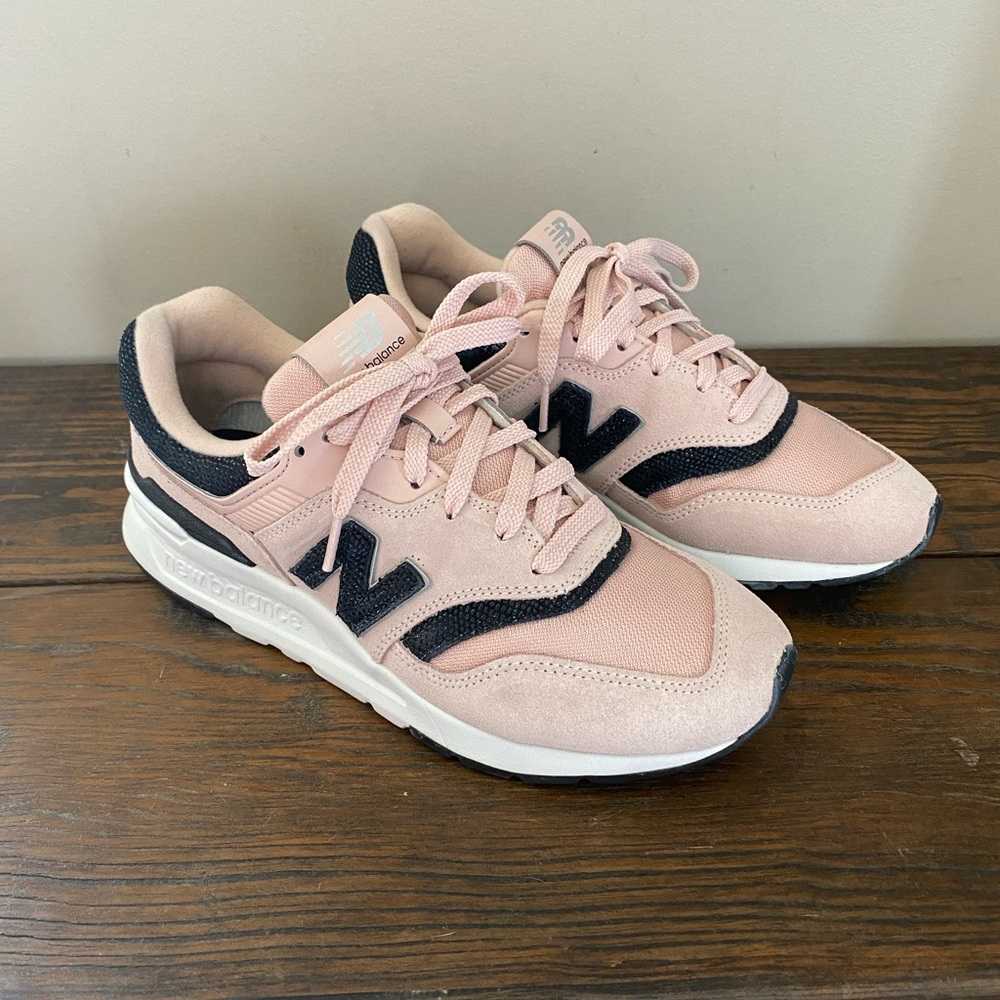 New Balance Women's Pink Sneakers